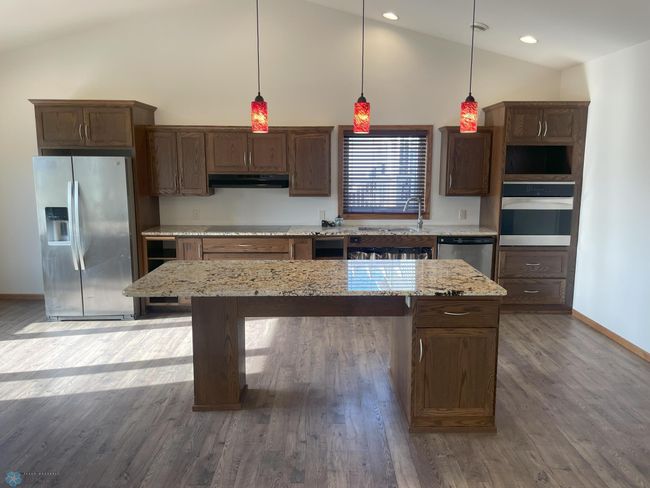 Spacious Custom Kitchen.jpg | Image 8