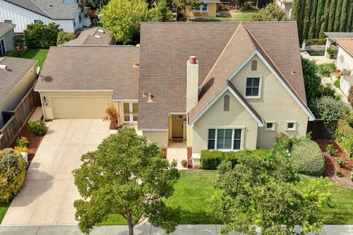 2106 Liberty Dr, Woodland, CA, 95776-5314 | Card Image