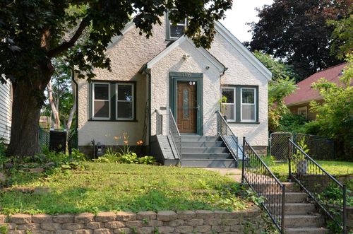 1139 Magnolia Ave E, Saint Paul, MN, 55106-3337 | Card Image