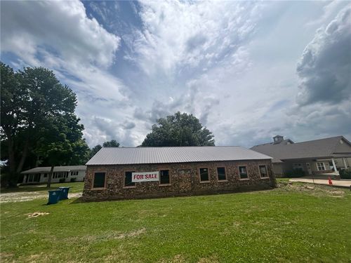 1002 1st Ave Se, Gravette, AR, 72736-9572 | Card Image