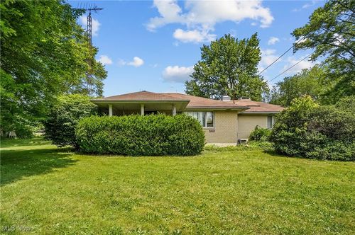 49390 Fredricktown Clarkson Rd, Negley, OH, 44441-9751 | Card Image