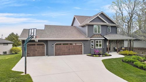 1831 Mapletree Road, Howards Grove, WI, 53083 | Card Image