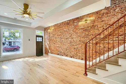 825 N Montford Ave, BALTIMORE, MD, 21205-1619 | Card Image