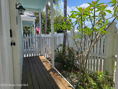 apt-1-709 Emma St, Key West, FL, 33040-7390 | Card Image