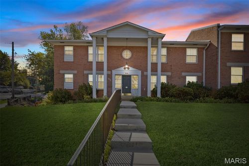 d-946 Marshall Ave, Saint Louis, MO, 63119-2060 | Card Image