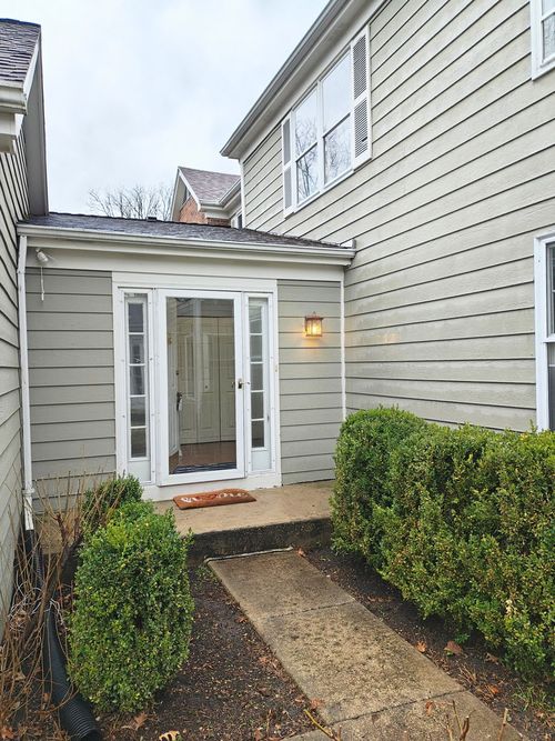 12 Sommerset Ln, Lincolnshire, IL, 60069-3434 | Card Image