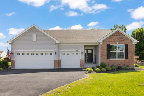 451 Parkside Ln, Yorkville, IL, 60560-9085 | Card Image