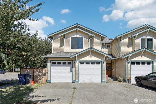 a-1701 9th St, Marysville, WA, 98270-4682 | Card Image