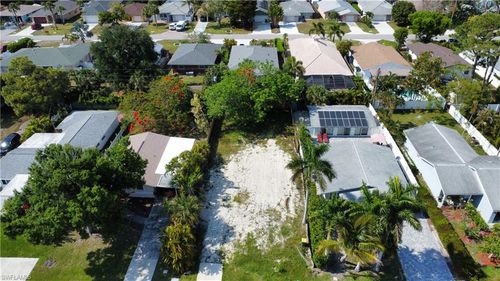 769 95th Ave N, NAPLES, FL, 34108-2456 | Card Image