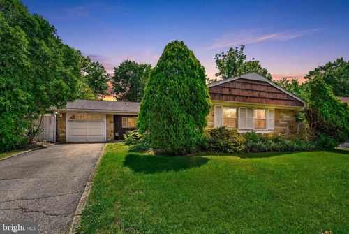 2707 Fawn Ln, BOWIE, MD, 20715-2522 | Card Image