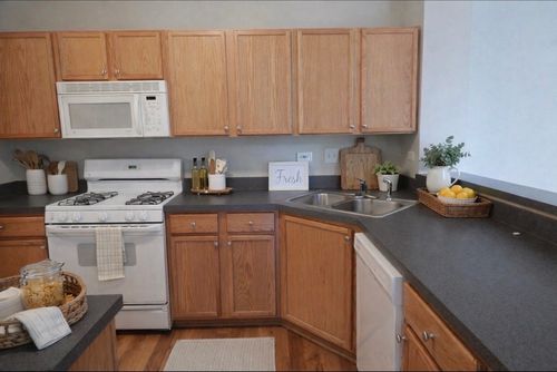 596 Fox Ridge Dr, Fox Lake, IL, 60020-1953 | Card Image