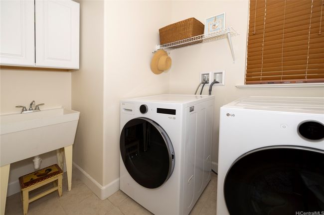 Laundry room with utility sink | Image 13