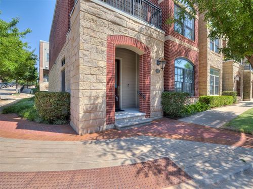 415 Ne 1st St, Oklahoma City, OK, 73104-4016 | Card Image