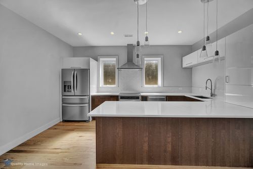 1-2851 N Clybourn Ave, Chicago, IL, 60618-8201 | Card Image