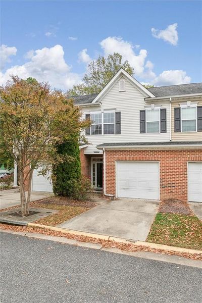 110 Chambers Road, House attached with 3 bedrooms, 2 bathrooms and null parking in Newport News VA | Image 3