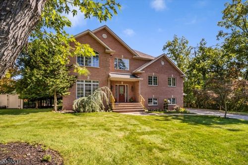 12 Notch Park Rd, Little Falls, NJ, 07424-2437 | Card Image