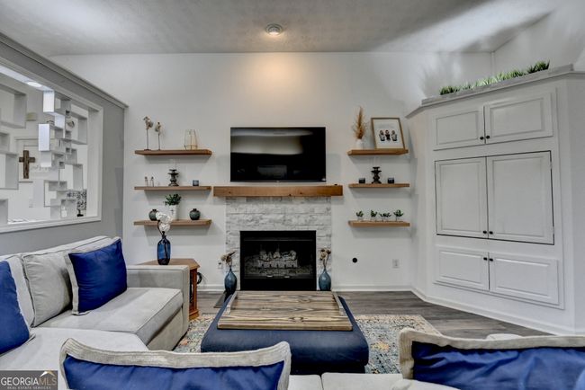 305 Morning Glen Dr, House other with 4 bedrooms, 2 bathrooms and 2 parking in Suwanee GA | Image 8