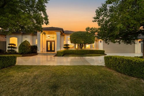 4702 N Fallingwater Ln, Clovis, CA, 93619-4677 | Card Image