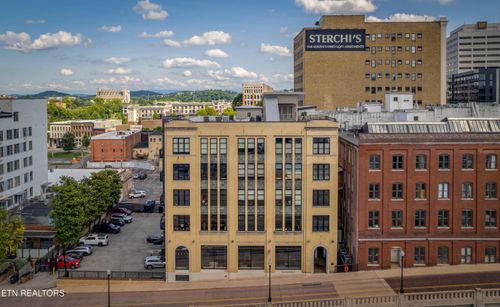 102-220 W Jackson Ave, Knoxville, TN, 37902 | Card Image