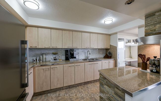 607 - 3120 Kirwin Ave, Condo with 2 bedrooms, 1 bathrooms and null parking in Mississauga ON | Image 10