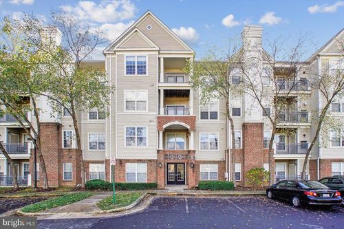 1401-3021 Nicosh Cir, FALLS CHURCH, VA, 22042-1233 | Card Image