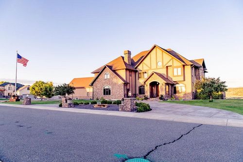 1230 Ridgeview Cir, Rangely, CO, 81648-4701 | Card Image