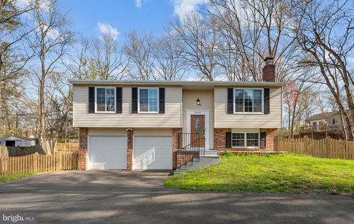 8463 Yellow Leaf Ct, SPRINGFIELD, VA, 22153-2522 | Card Image