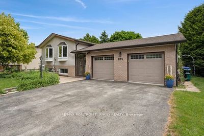 823 Church Dr, House other with 3 bedrooms, 2 bathrooms and 10 parking in Lefroy ON | Image 1