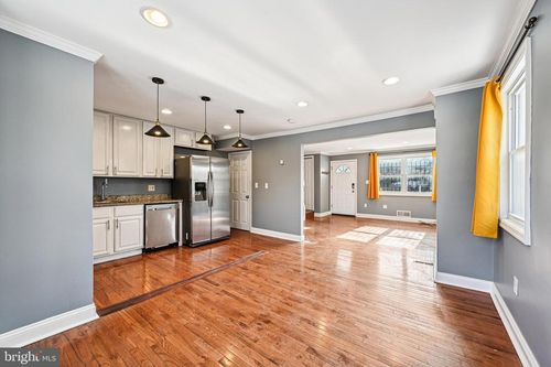 1215 Cooks Ln, BALTIMORE, MD, 21229-1122 | Card Image