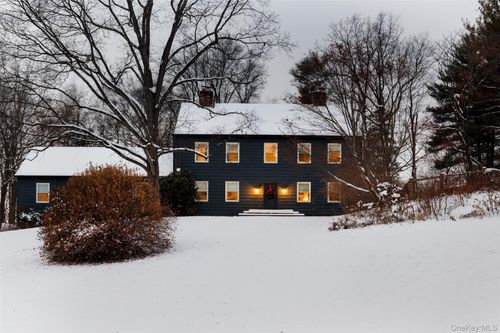286 Blue Hill Rd, Hudson, NY, 12534-4215 | Card Image