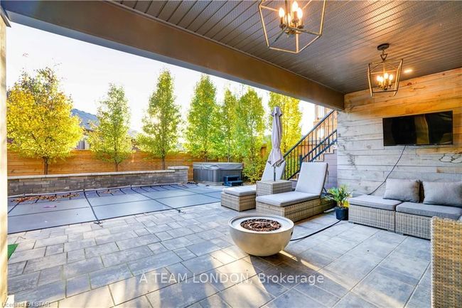 1095 Riverbend Rd, House other with 4 bedrooms, 0 bathrooms and 2 parking in London ON | Image 44