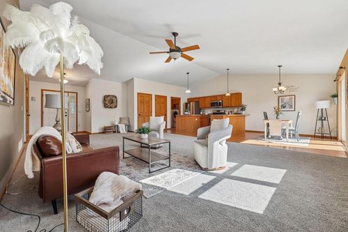 1109 Hickory Ln, Johnson Creek, WI, 53094-5602 | Card Image