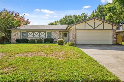 2917 Highgate Ln, Bedford, TX, 76021-3726 | Card Image