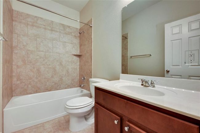 APT-26 - 1900 Little Elm Trl, Condo with 3 bedrooms, 2 bathrooms and 2 parking in Cedar Park TX | Image 12