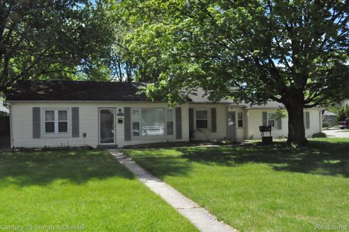 1843 Lathers St, Garden City, MI, 48135-3073 | Card Image