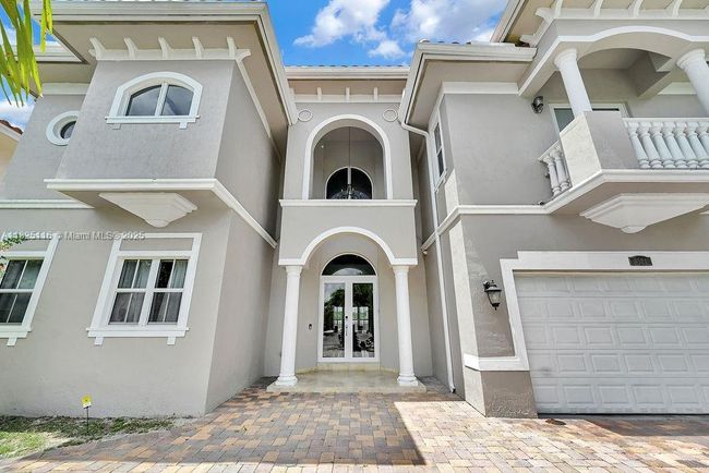 3521 Forest View Cir, House other with 5 bedrooms, 5 bathrooms and null parking in Fort Lauderdale FL | Image 9