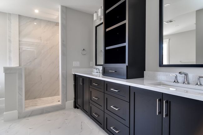 2 Emerald Dr, House other with 5 bedrooms, 6 bathrooms and 4 parking in Hopkinton MA | Image 32