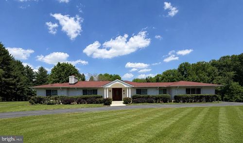 4 Jonathans Ct, Cockeysville, MD, 21030-1420 | Card Image