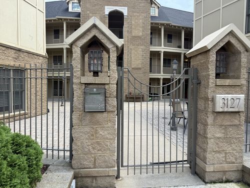 204-3127 Long Blvd, Nashville, TN, 37203-2063 | Card Image