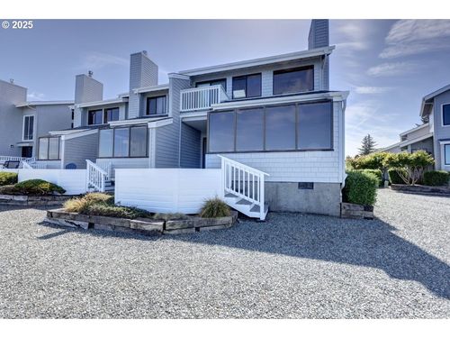 821 5th Ave, Hammond, OR, 97121-9743 | Card Image