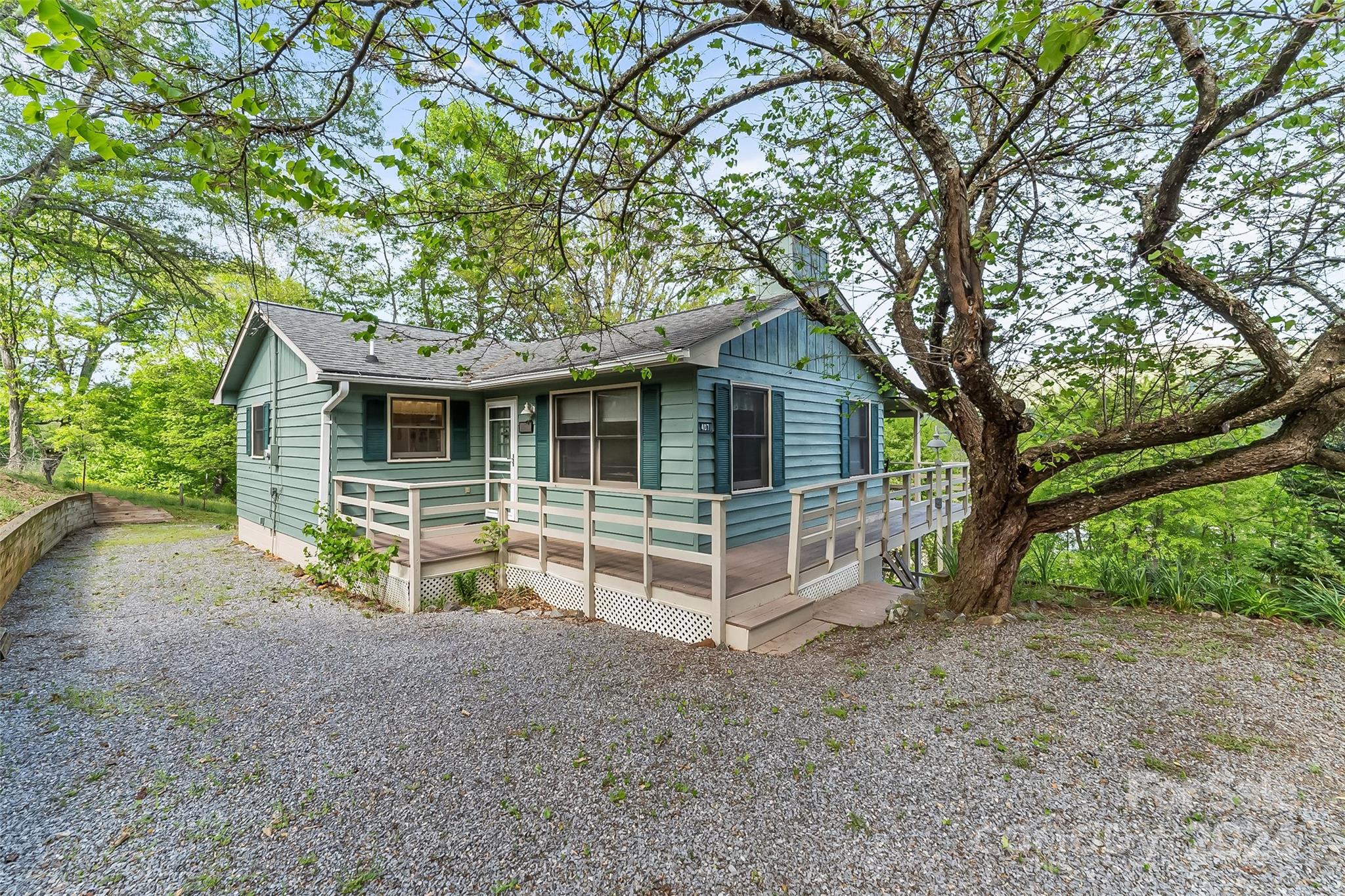 Cedarwood Dr, Waynesville, NC 28785