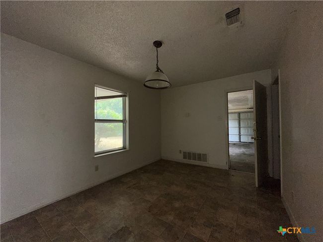 Dining Room to Garage | Image 22