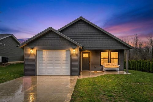 213 Brushwood Drive, Mansfield, OH, 44907 | Card Image