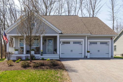 26 Three Ponds Dr, Brentwood, NH, 03833-6659 | Card Image