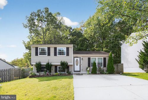 8460 Rippled Creek Ct, SPRINGFIELD, VA, 22153-3801 | Card Image
