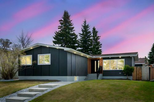 43 Brampton Cres Sw, Calgary, AB, T2W0Y3 | Card Image