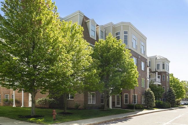 UNIT-13 - 295 Salem St, Condo with 2 bedrooms, 2 bathrooms and 1 parking in Woburn MA | Image 31
