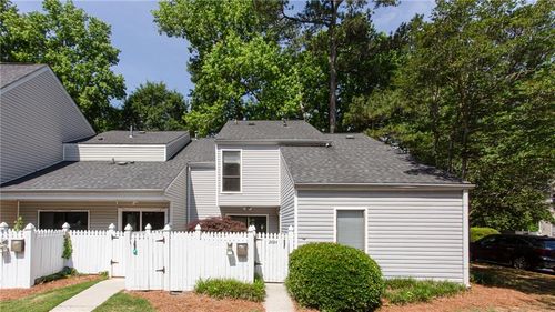 2684 Meadowlawn Dr Se, Marietta, GA, 30067-6615 | Card Image