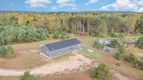 8770 N Vickeryville Rd, Vestaburg, MI, 48891-9459 | Card Image