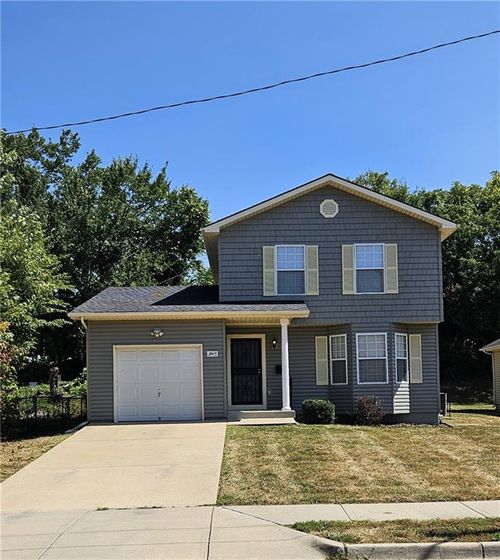 3905 Highland Ave, Kansas City, MO, 64110-1429 | Card Image